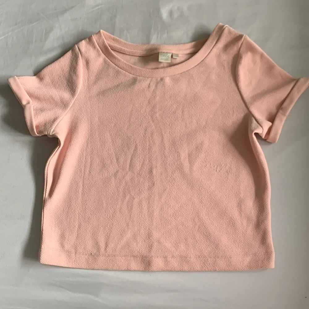 Pink t-shirt - Picture 1 of 1